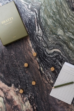 Logotrade Logogeschenke das Foto: VINGA Bratzy Tischspiel