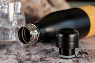 Logotrade werbemittel das Foto: Edelstahlflasche KOBE 750 ml