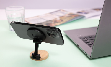 Logotrade Werbegeschenke das Foto: Magmount Telefonständer aus RCS rec. Kunststoff und Bambus