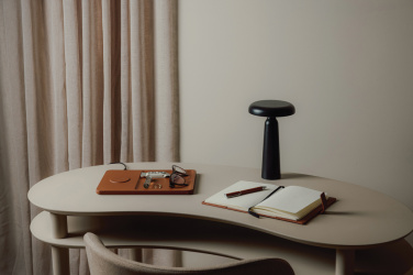 Logotrade Werbeartikel das Foto: VINGA Avery RCS Tischlampe