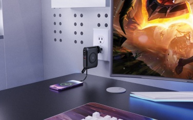 Logotrade promotional product picture of: Urban Vitamin Oxnard 5 in 1 65W universal charger