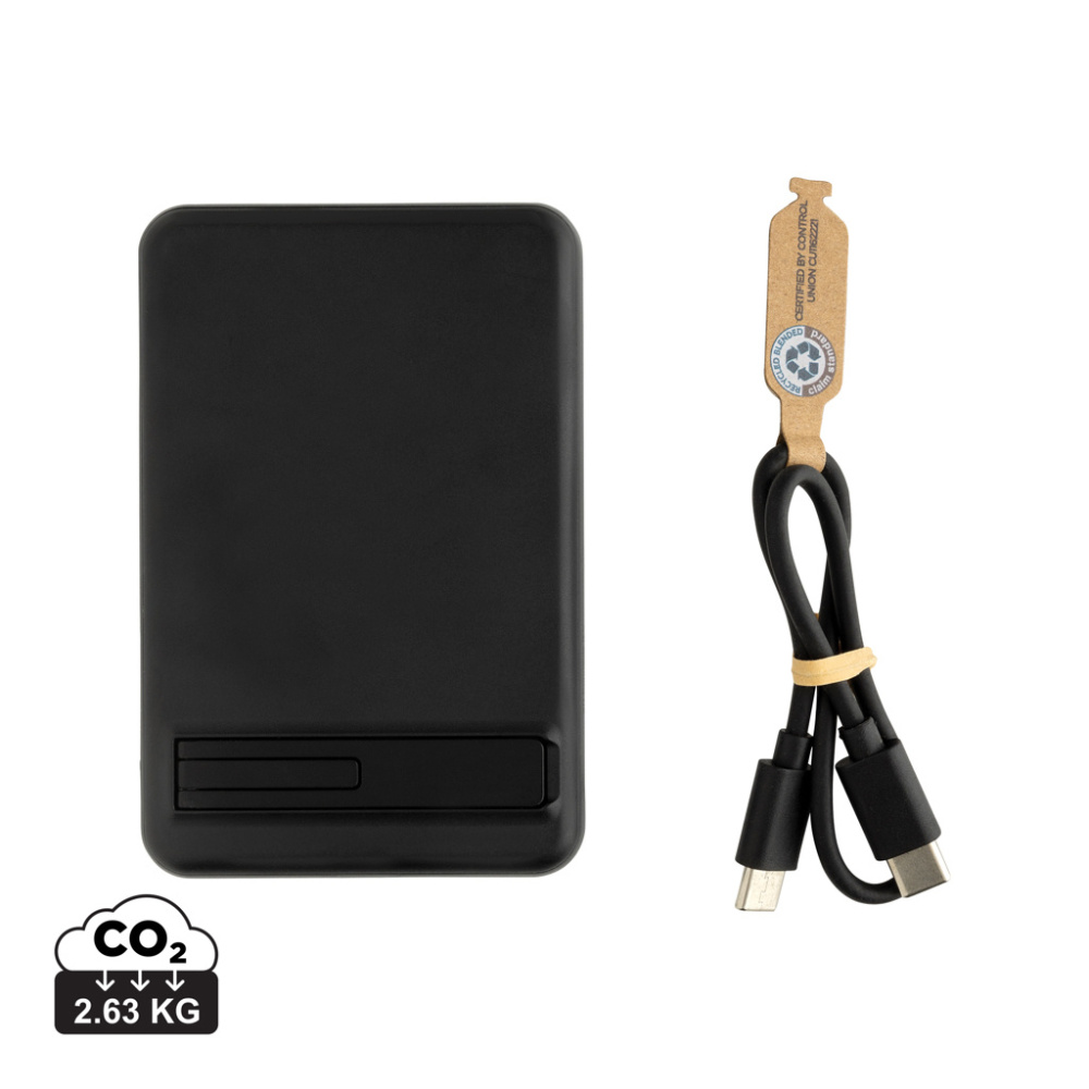 Logotrade promotional gift image of: Zen RCS rplastic 5000 mah 5W magnetic bamboo powerbank