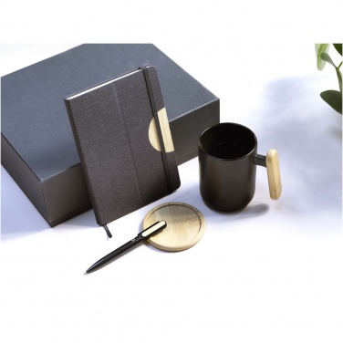 Logo trade reklaamkingid foto: Kinkekomplekt Laura A5 märkmiku, pastaka ja kruusiga