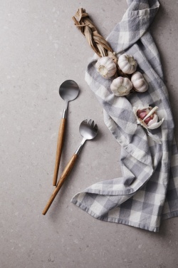 Logotrade reklaamkingid pilt: VINGA Retro serveerimissöögiriistad