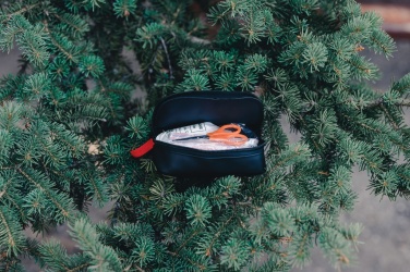 Logotrade firmakingituse foto: RCS taaskasutatud nubuck PU kotike esmaabikomplekt postitatav