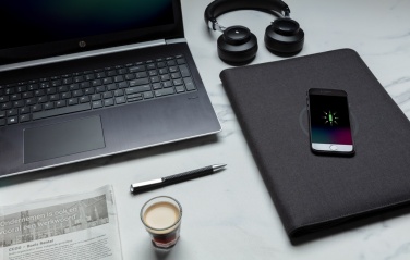 Logotrade ärikingituse foto: Air 5W juhtmevaba laadimisega portfolio A4 koos 5000 mAh akupangaga