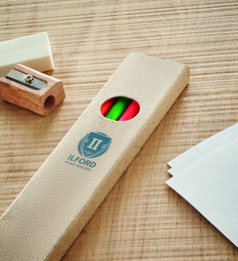 Logo trade reklaamkingituse pilt: Karbis 4 markerpliiatsit