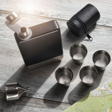 Logo trade reklaamkingitused foto: Plaskuga komplekt TAHAT Schwarzwolf