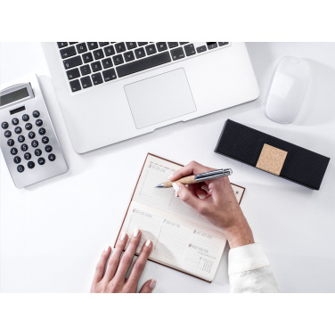 Logotrade reklaamkingituse foto: Korgist pastapliiats kroomitud detailidega