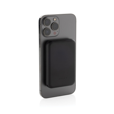 Logotrade firmakingituse foto: Stellar RCS taaskasutatud plastist 5000 akupank