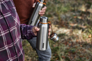 Logo trade reklaamkingitused foto: Black+Blum väike termospudel 500ml