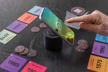 Logo trade ärikingi pilt: Magpulse RCS taaskasutatud plastist 3W kõlar magnetilise hoidikuga