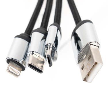 Logo trade ärikingi pilt: 4-ühes kaabel puidust korpuses helendava logoga