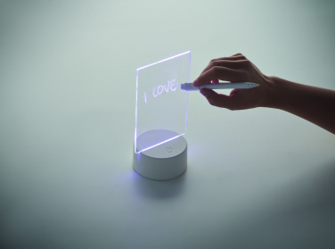 Logo trade reklaamkingid foto: LEDMEMO valgustatud LED-märkmetahvel