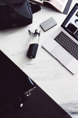 Logotrade mainostuote tuotekuva: VINGA Lean lasivesipullo