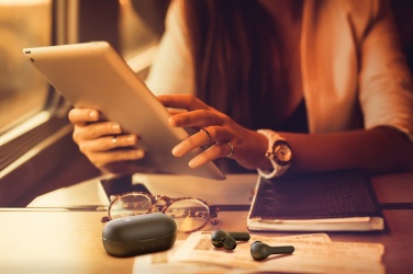 Logo trade mainoslahja ja liikelahja tuotekuva: Motorola IPX5 TWS MOTO kuulokkeet 85