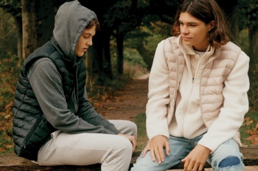 Logo trade mainoslahjat ja liikelahjat kuva: Iqoniq Meru miesten liivi kierrätetystä polyesteristä