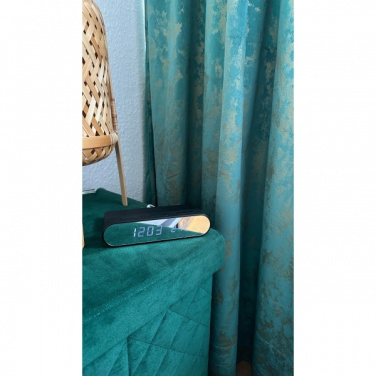 Logotrade liikelahjat kuva: Herätyskello ja langaton laturi ADELAIDE