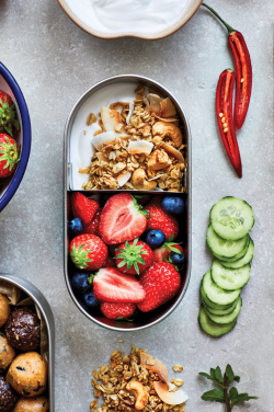 Logo trade liikelahja mainoslahja tuotekuva: Black+Blum teräksestä valmistettu kaksiosainen eväsrasia