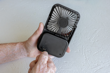 Logotrade dovana nuotrauka: „Aervina RCS“ perdirbto plastiko įkraunamas stalo ventiliatorius