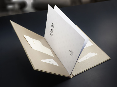 Logotrade logo dāvanas foto: Viesnīcas numura mape 1677280