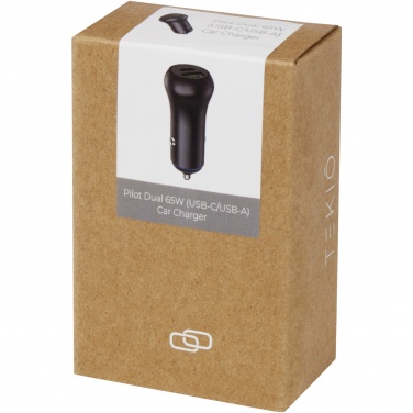 Лого трейд бизнес-подарки фото: Pilot Автомобильное зарядное устройство с двумя разъемами USB-C/USB-а 55Вт