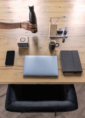 Лого трейд pекламные подарки фото: Беспроводное зарядное устройство 3 в 1 из переработанного пластика и бамбука из Онтарио