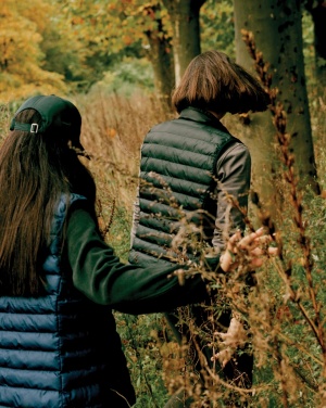 Логотрейд бизнес-подарки картинка: Женский утепленный жилет Iqoniq Meru из переработанного полиэстера