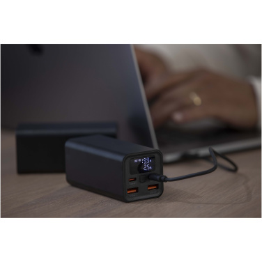 Логотрейд бизнес-подарки картинка: Acamar портативное зарядное устройство для ноутбука из переработанного алюминия емкостью 20,000 мАч мощностью 70 Вт