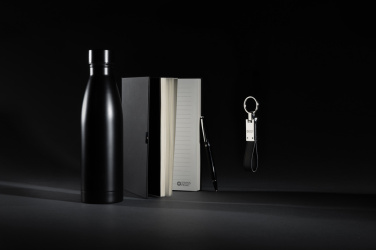 Лого трейд бизнес-подарки фото: Роскошный подарочный набор Swiss Peak RCS для бизнеса с бутылкой для воды