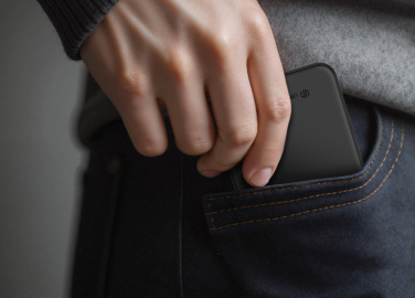 Логотрейд pекламные подарки картинка: Urban Vitamin Pomona 5000mAh Qi2.2 25W магнитный повербанк