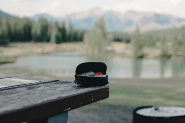 Logotrade profilprodukter bild: Postbart första hjälpen-set i RCS återvunnen nubuck PU