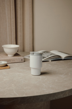 Logotrade profilprodukter bild: VINGA Nagano RCS to-go-mug 350 ML